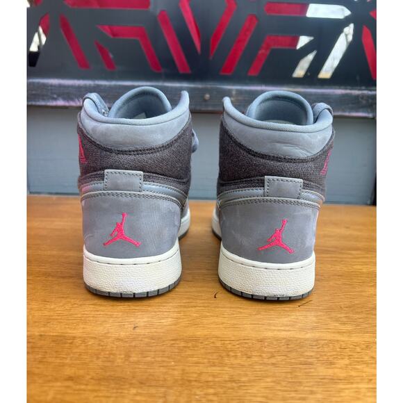 Air Jordan 1 Mid Grade School Gray & Pink High-Top Sneakers 5.5Y - Picture 2 of 8